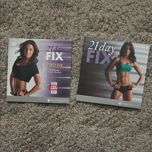 Beachbody 21 Day Fix DVD Set with Purple and Black Covers